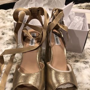 steve madden secret wedges